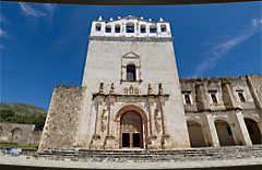  Convento de los Santos Reyes 